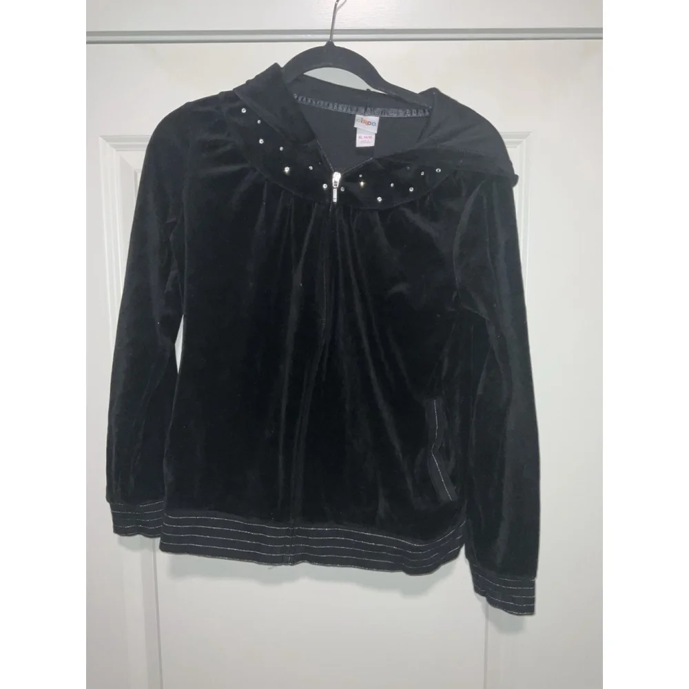 CIRCO Girls Zip Hoodie Jeweled Accents Black Velour Jacket Size 14/16